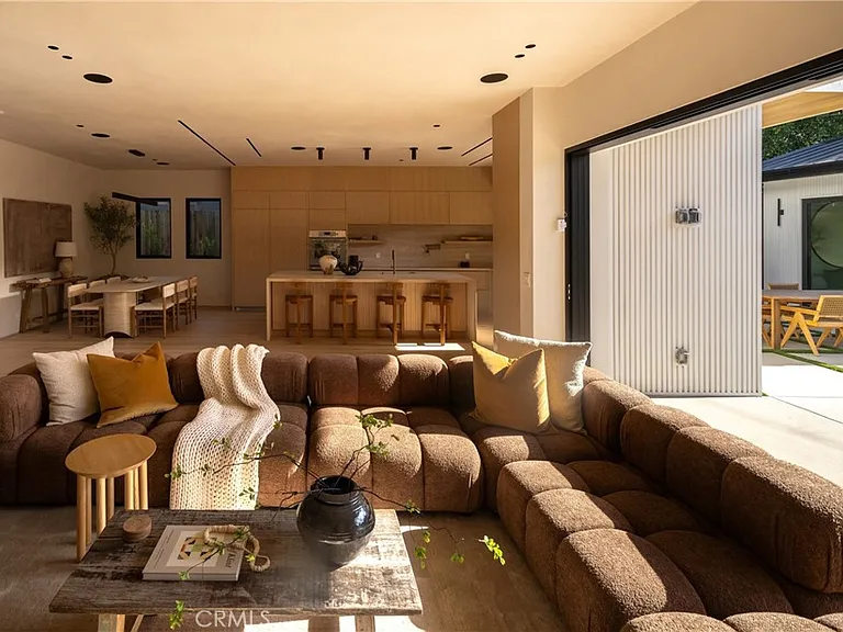4140 Kraft Ave — Photo 12