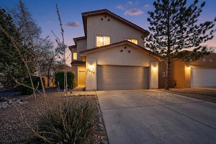 1st image of 7644 Calle Comodo NE