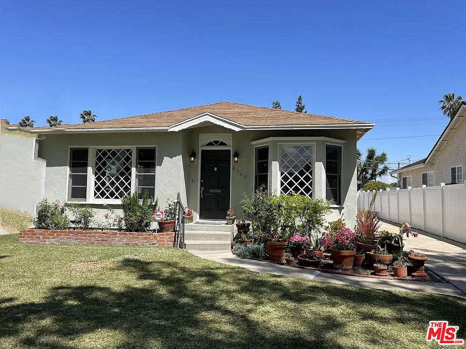3 bed, 2.0 bath, 1549 sqft, $5,000 — Photo 1
