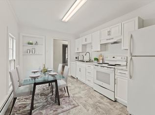 53 White St APT 1, Saratoga Springs, NY 12866