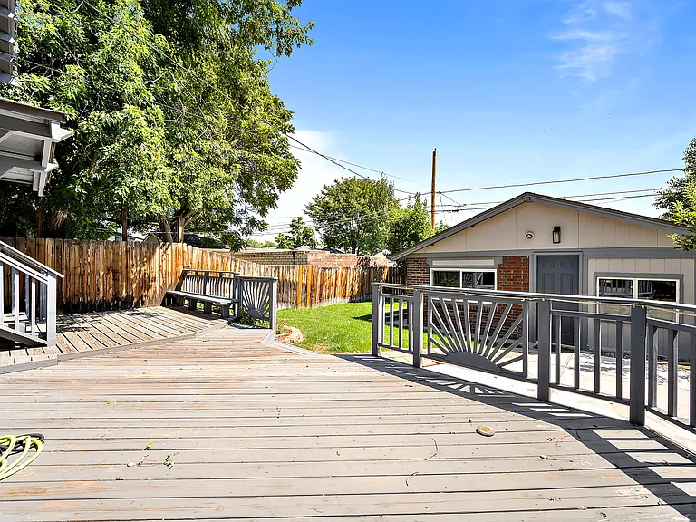 4524 Decatur St — Photo 38