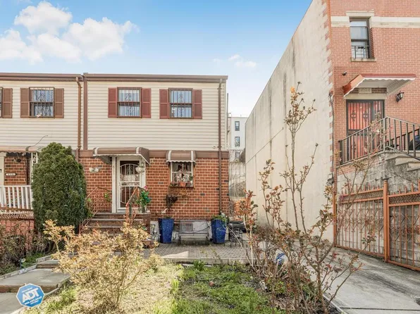 696 Saint Anns Avenue, Bronx, NY 10455