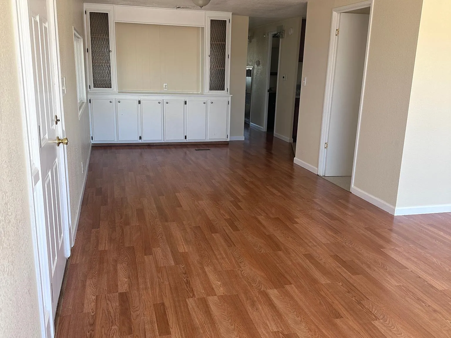 1554 N Guam St — Photo 2