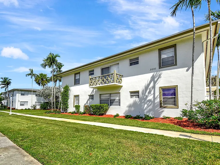 Eden House - 3601 Van Buren St Hollywood, FL 33021 — Photo 30