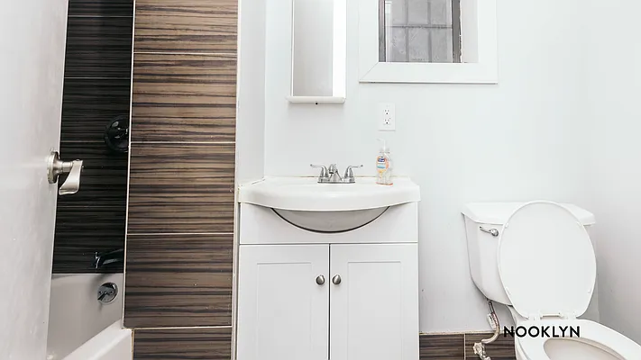 Rented by Nooklyn NYC LLC | media 13