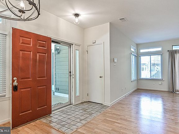 4th image of 12204 Fort Buffalo Cir #529
