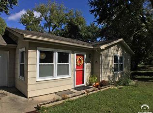 938 E 21st Ter, Lawrence, KS 66046