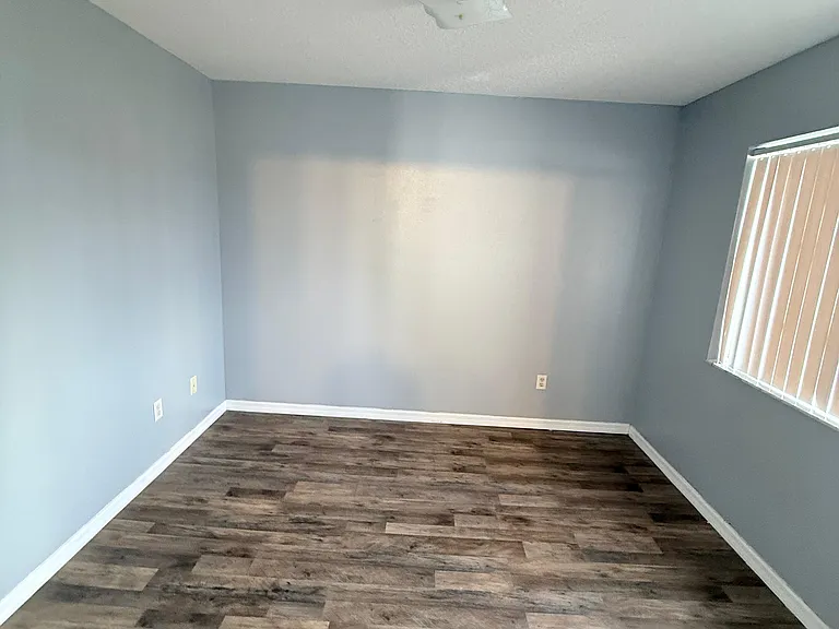564 Orchid Dr — Photo 8