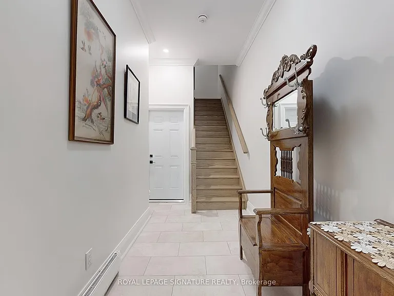 28 Beaconsfield Ave #3 — Photo 2