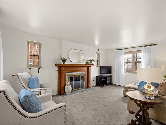 3rd image of 2027 Brookfield Rd