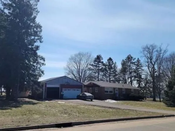 4 South Ave E, Clear Lake, WI 54005