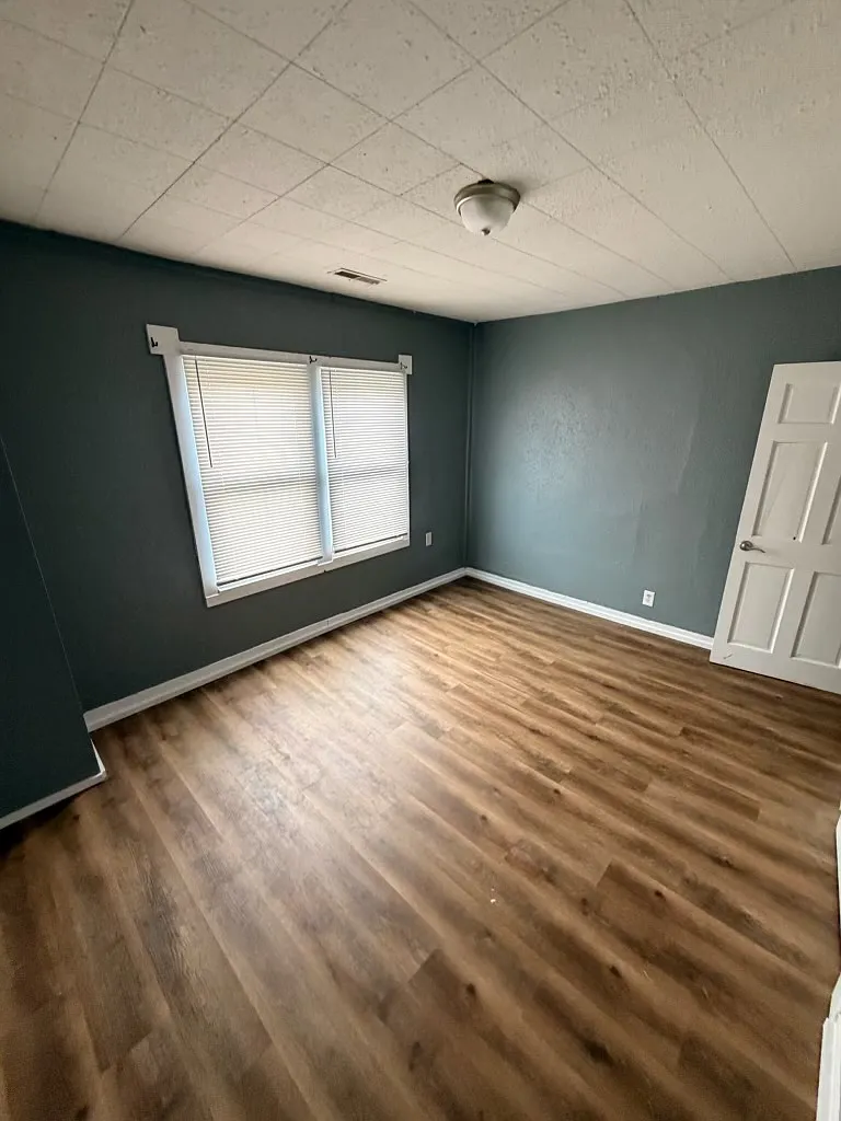 2 bed, 1100 sqft, $1,350 — Photo 4