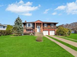 9 Purdy Ave, East Northport, NY 11731