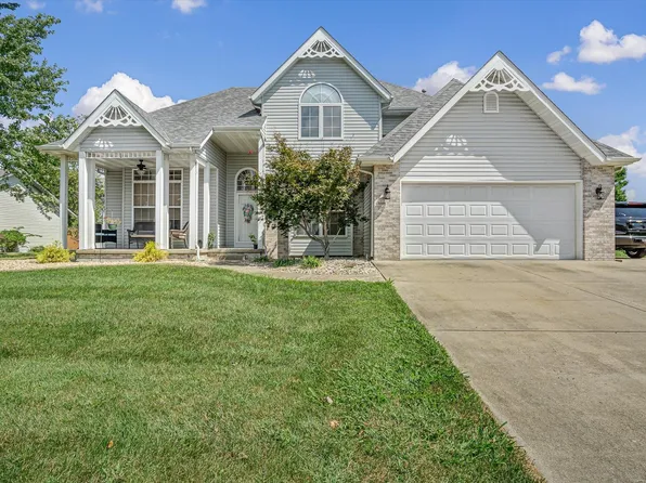 504 Creekside Dr, Troy, IL 62294