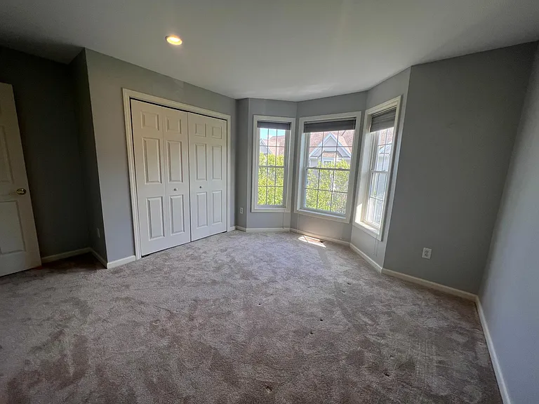 1703 Briar Woods Ln — Photo 10