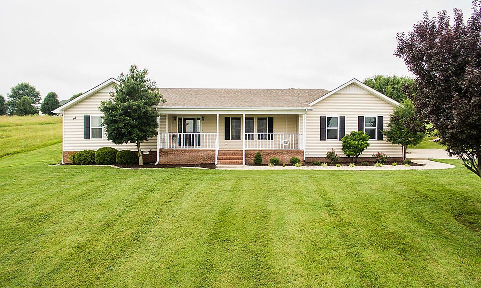 1st image of 790 Hillcrest Dr