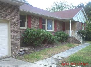 40 Days Point Ln, Smithfield, VA 23430