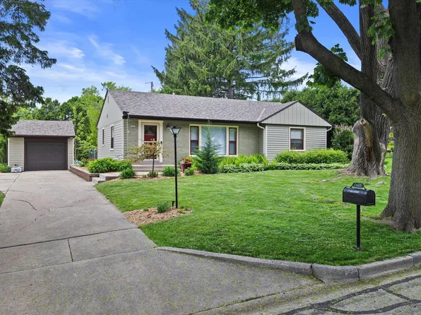 2405 North 102nd STREET, Wauwatosa, WI 53226