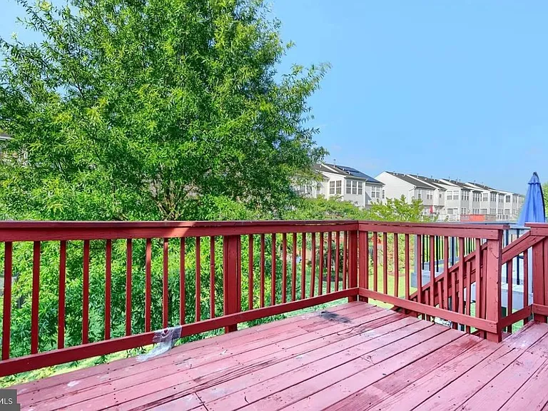 9863 Decatur Rd — Photo 32