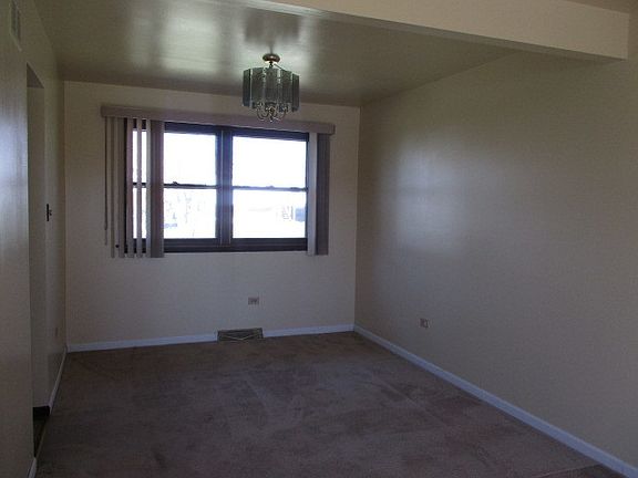 4th image of 22950 Bruce Dr
