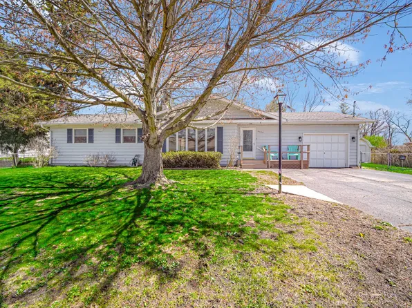 4136 S East Dr, Knox, IN 46534