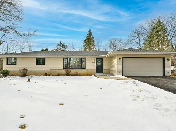1095 Westbrooke PARKWAY, Waukesha, WI 53186