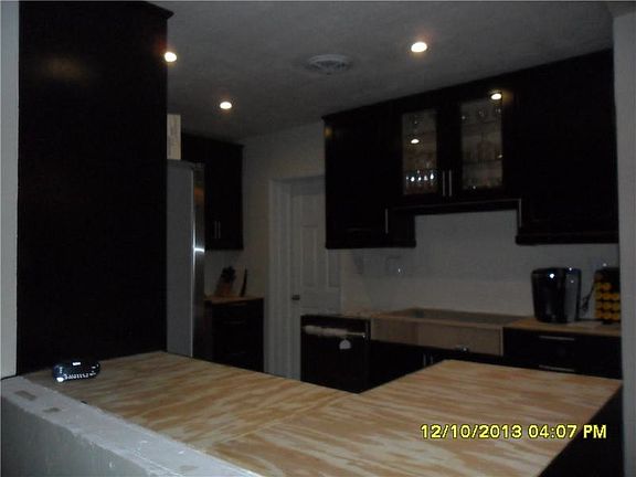 4th image of 1519 NW 15th Ave