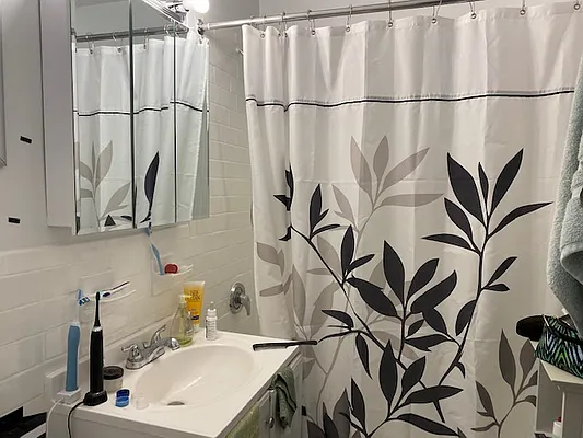 Rented by Cohen Smith Chang LLC | media 11