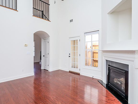 4th image of 202 Avalon Ln