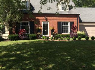 945 N Berry Rd, Saint Louis, MO 63122