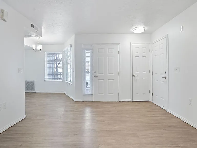 Shoreline Interior-12