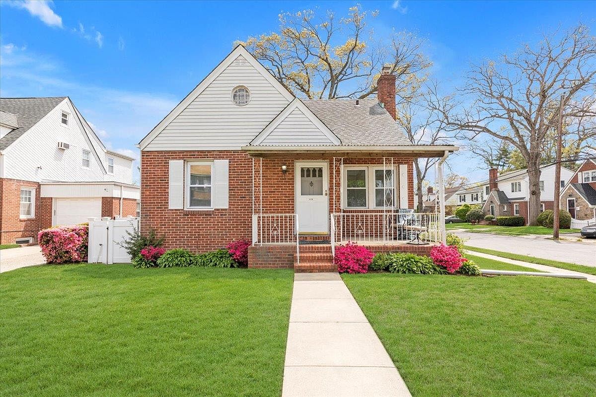 175 Emerson Pl, Valley Stream, NY 11580 Zillow