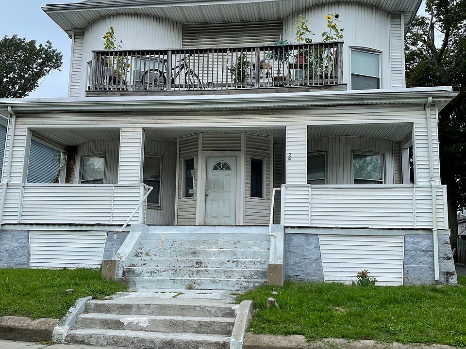 1st image of 24 Charlotte St APT 2