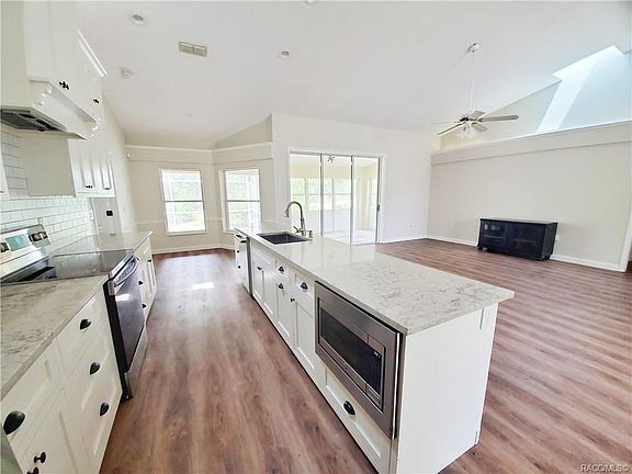 5th image of 5062 N Baywood Dr
