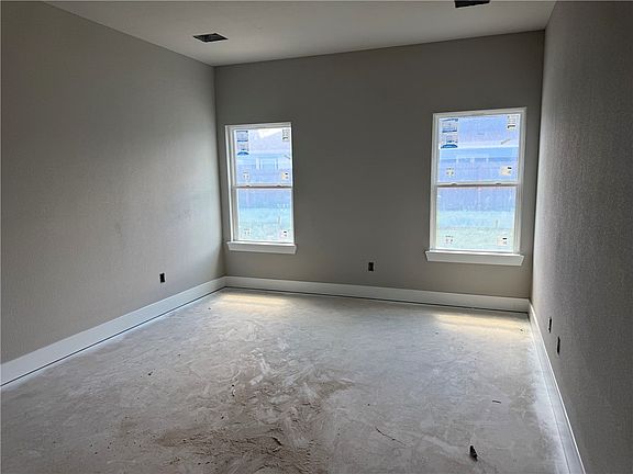5th image of 927 Fork Ct