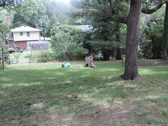 2nd image of 1416 Fox Run Dr