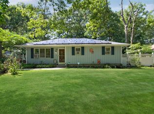 42 Lafayette Ave, Mastic, NY 11950