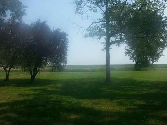 5th image of 2722 N Peterson Beach Dr