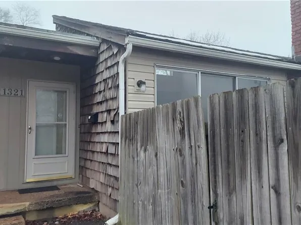 11321 Calico Dr, Kansas City, MO 64137
