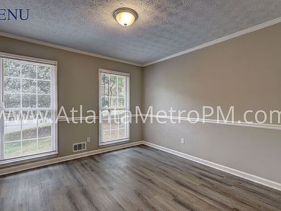 5th image of 2113 Candlewood Ct NE
