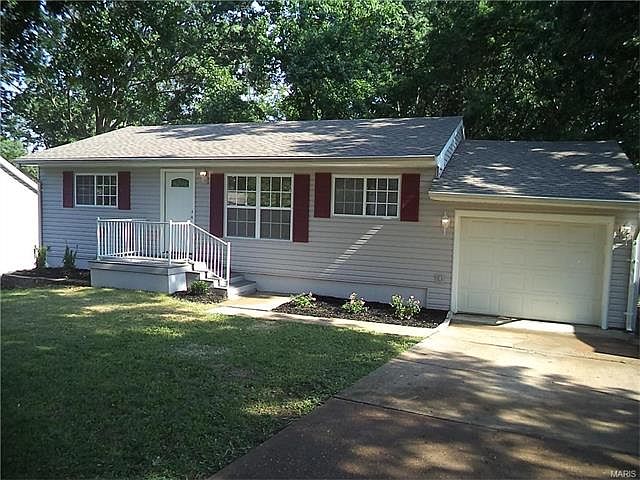 1st image of 301 Amend Dr