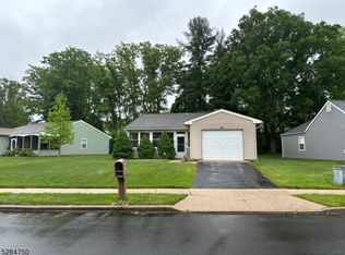 28 Saint Davids Pl, Vincentown, NJ 08088