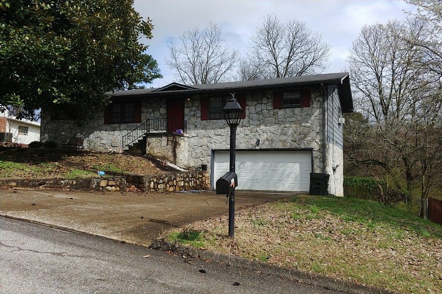 1st image of 8434 Dunnhill Ln