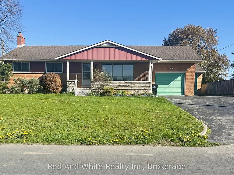 157 Schweitzer St — Photo 1