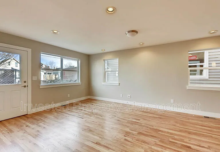 3344 N Williams St — Photo 13