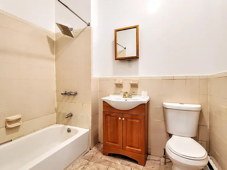 253 Vernon Ave #5 — Photo 5