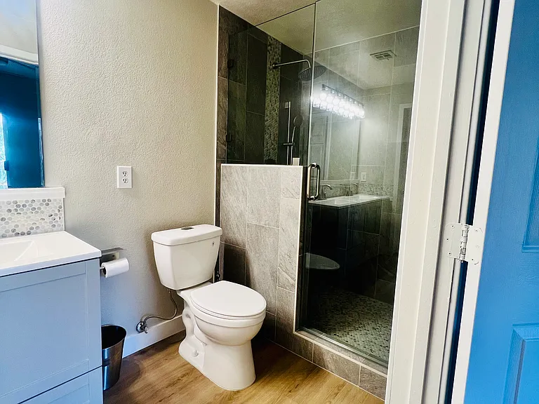 8555 W Russell Rd #1002 — Photo 26