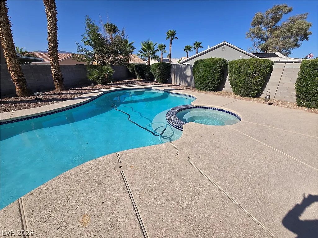 3 bed, 2.0 bath, 1507 sqft, $2,650 — Photo 4