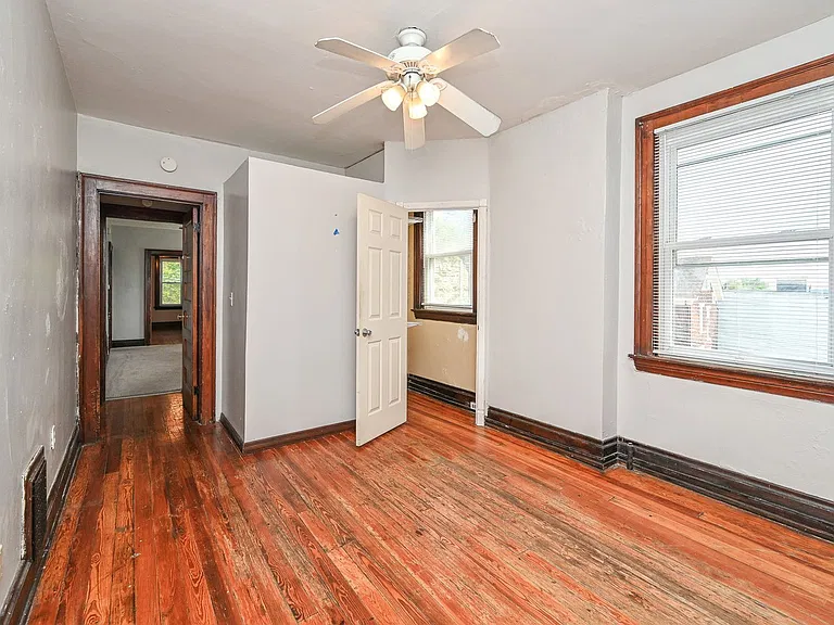 2125 W Clifton Ave #B — Photo 4