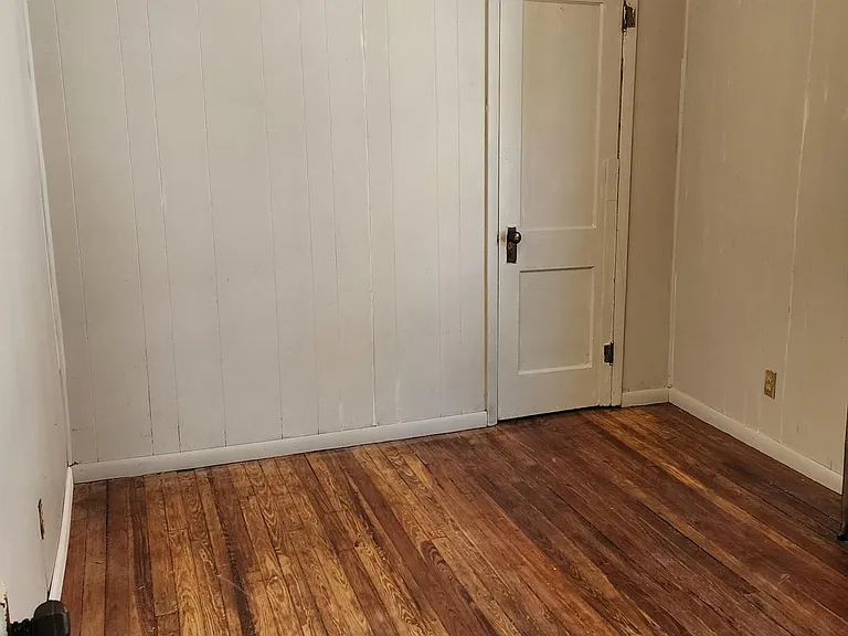 22 Lincoln Ave #2N — Photo 3